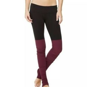 Maroon and Black Alo Goddess Legging - XS
